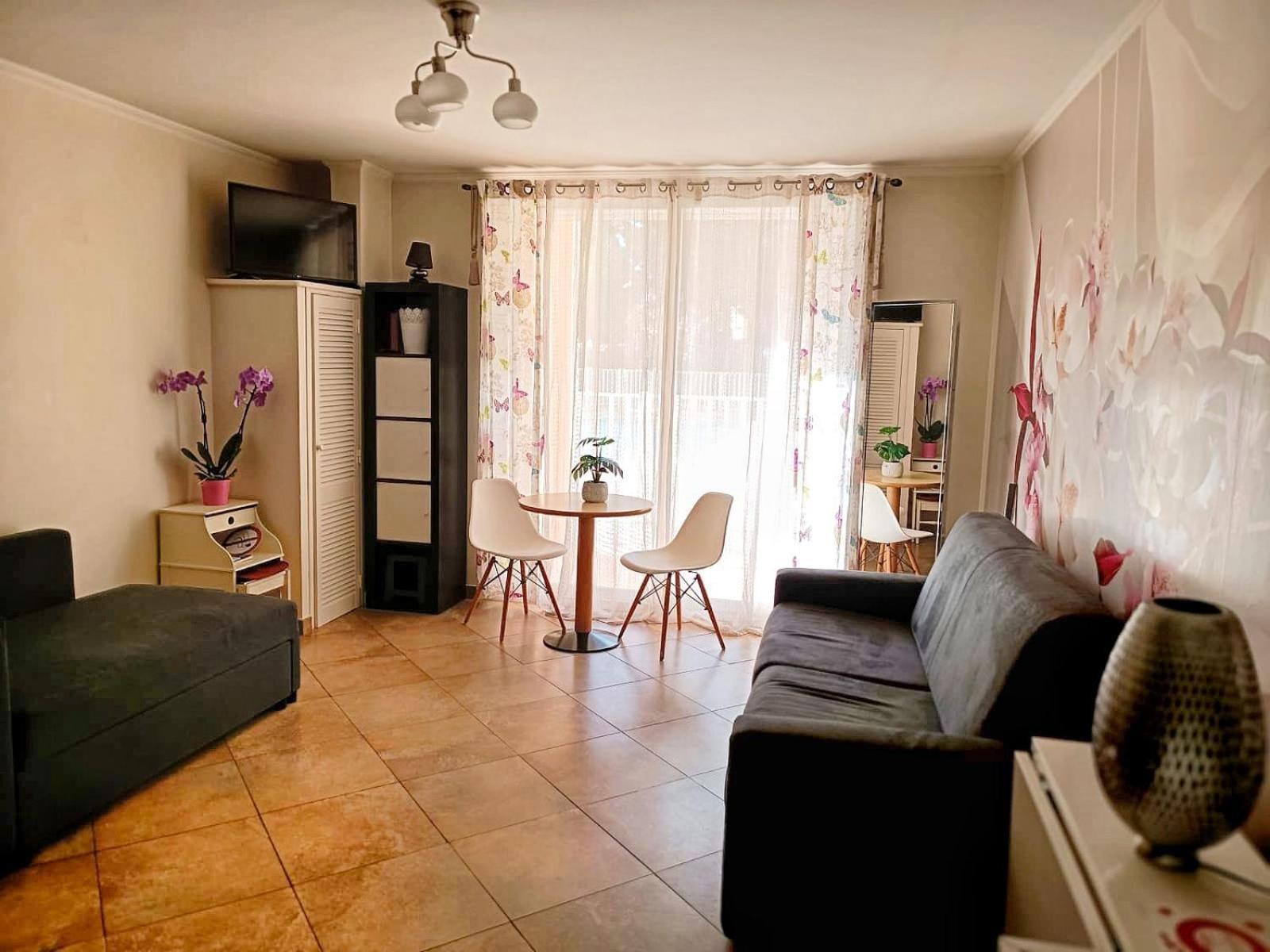 Direct Monaco Studio Devant Piscine Бюсолей Екстериор снимка